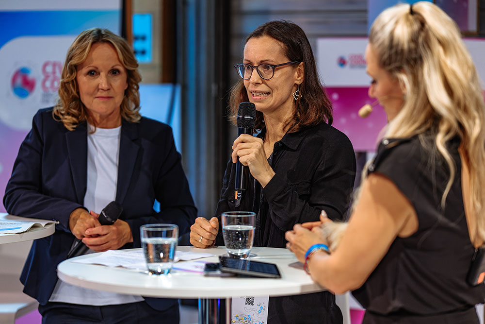 Henriette Litta mit Steffi Lemke